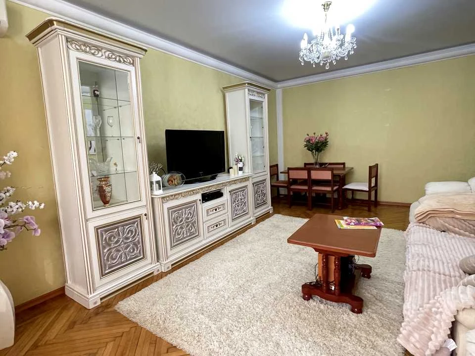 Квартира. Харків, Сумська вул. (Карла Лібкнехта)