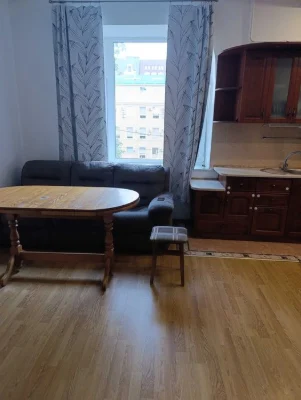 Трехкомнатная квартира с ремонтом, ул. Осипова (В.Корженко),
