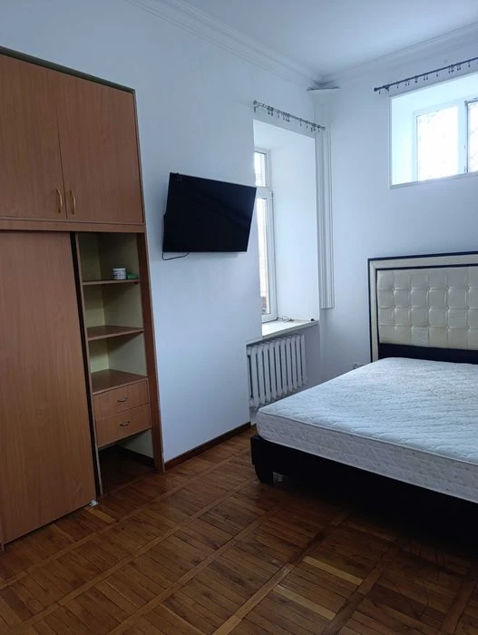 Трехкомнатная квартира с ремонтом, ул. Осипова (В.Корженко),