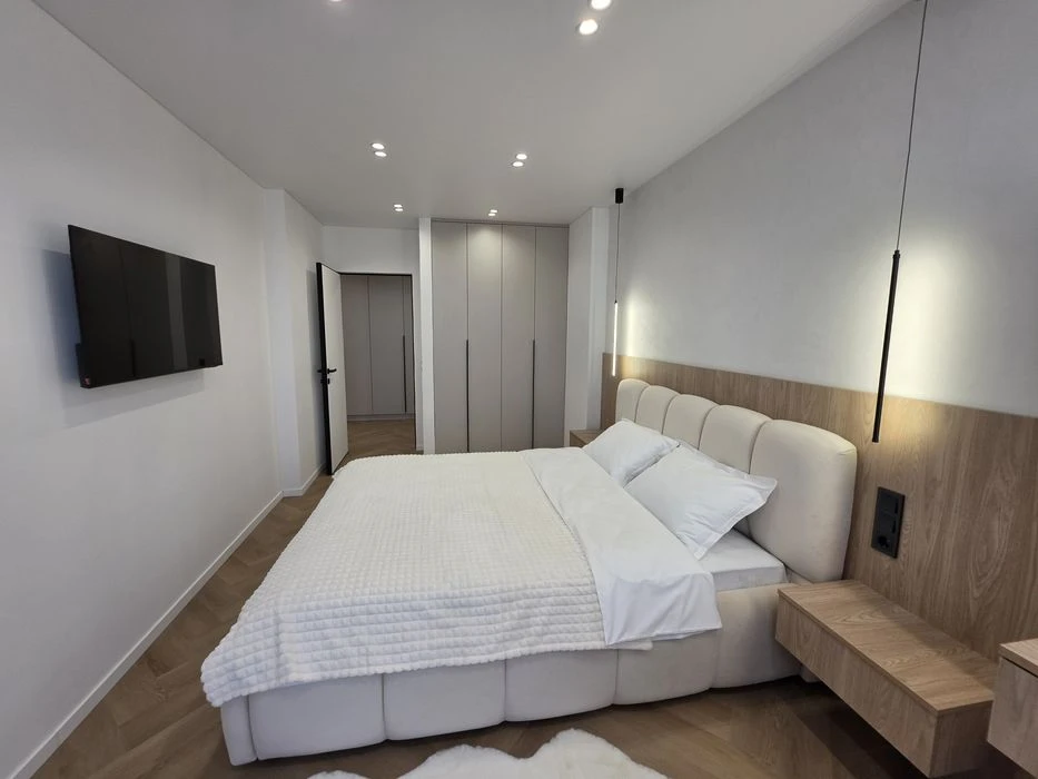 Продаж сучасної 3-кімнатної квартири в ЖК Family Plaza, вул.