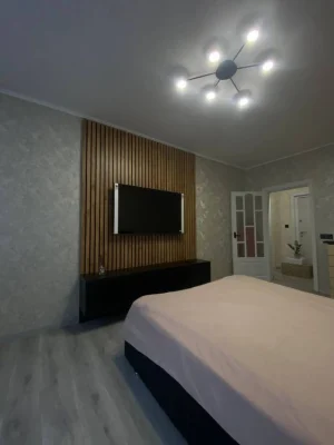 Продам 1-но кімнатну квартиру, 41 м2, вул.Народицька!!