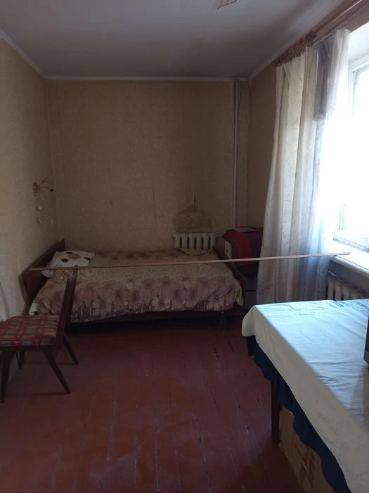 Продається   2х кімнатна  квартира