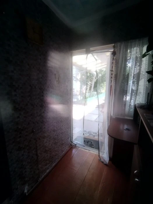продається двух кімнатна квартира в приватному секторі