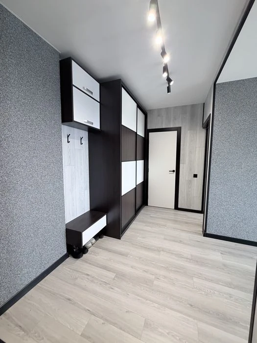 ЖК Вернісаж | 65 м² | кухня-вітальня 30 м² | з ремонтом