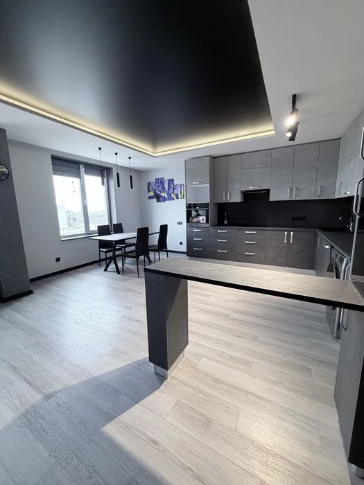 ЖК Вернісаж | 65 м² | кухня-вітальня 30 м² | з ремонтом
