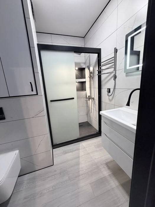 ЖК Вернісаж | 65 м² | кухня-вітальня 30 м² | з ремонтом