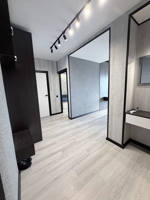 ЖК Вернісаж | 65 м² | кухня-вітальня 30 м² | з ремонтом