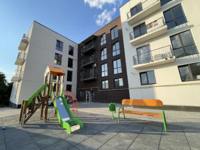ПРОДАЖ 2 кім квартири з окремим входом
