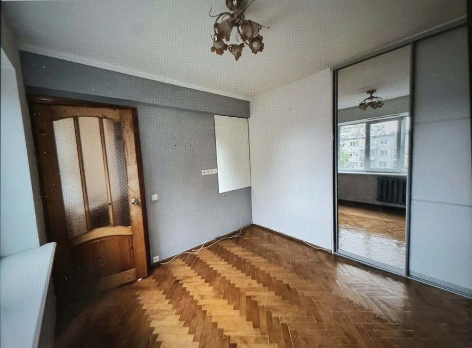 Продаж кварири на Східному масиві