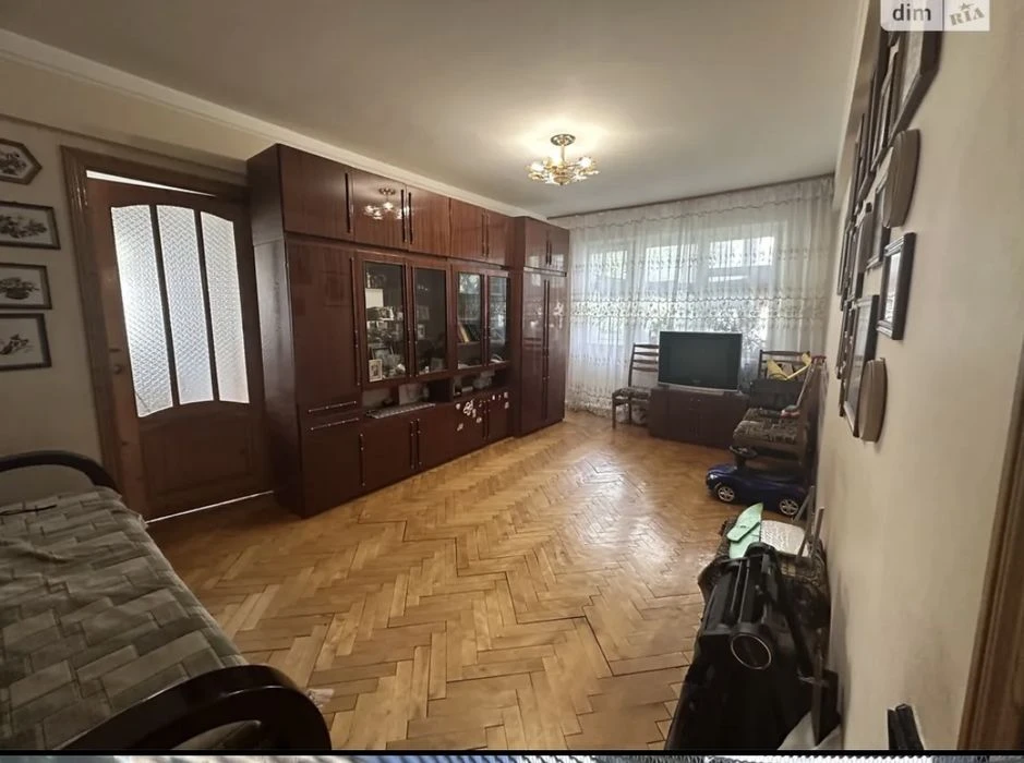 Продаж кварири на Східному масиві