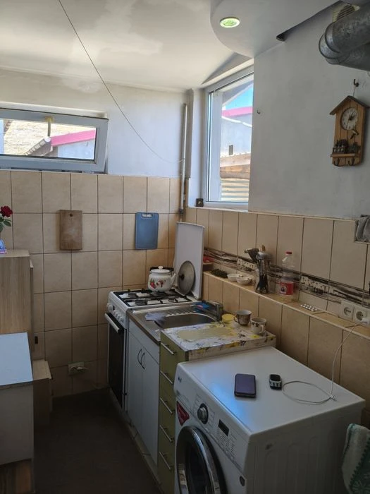 I will sell a house in Slobodka/ + 1 neighbor, entrance for a car