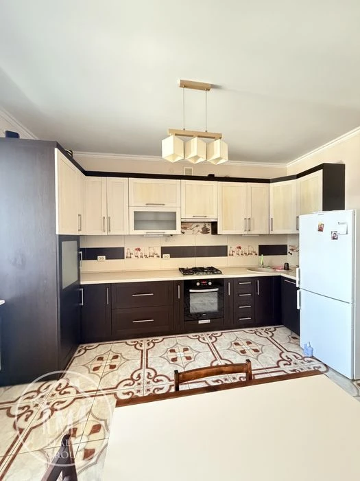 Продам 2к Червоної Калини 80 кв.м Автономне опалення
