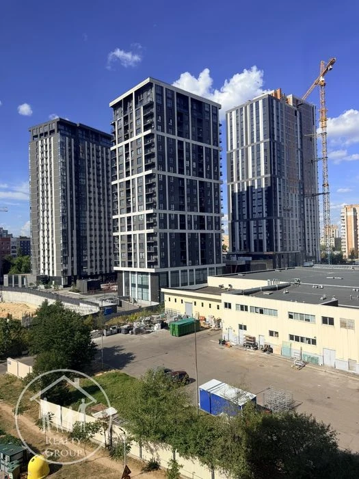 Продам 2к Червоної Калини 80 кв.м Автономне опалення