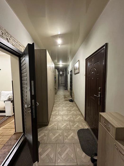 Продаж 36кв м, Рясне, євроремонт
