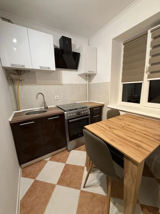 Продам 2-кімнатну квартиру у Львові, Галицький район, вул. І