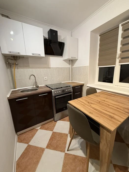 Продам 2-кімнатну квартиру у Львові, Галицький район, вул. І