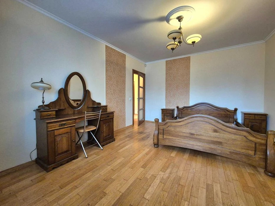 Продаж 3 кім квартири в ближньому центрі вул. Ніжинська 70 м