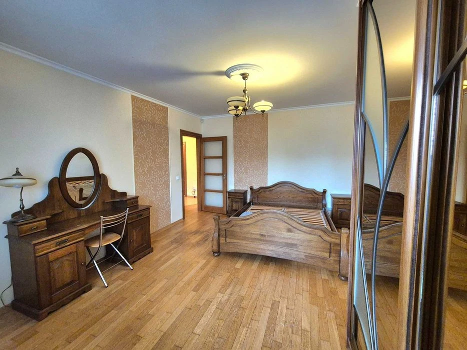 Продаж 3 кім квартири в ближньому центрі вул. Ніжинська 70 м