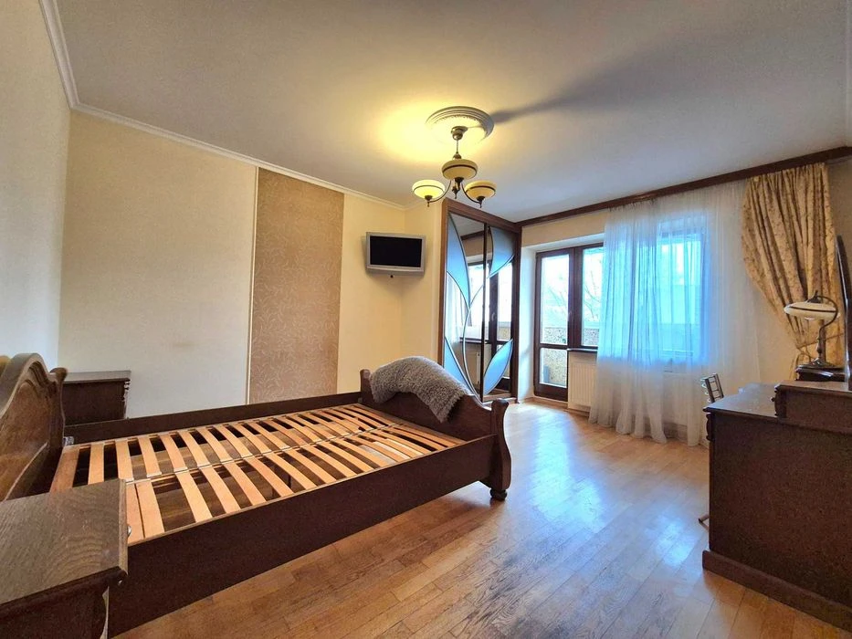 Продаж 3 кім квартири в ближньому центрі вул. Ніжинська 70 м