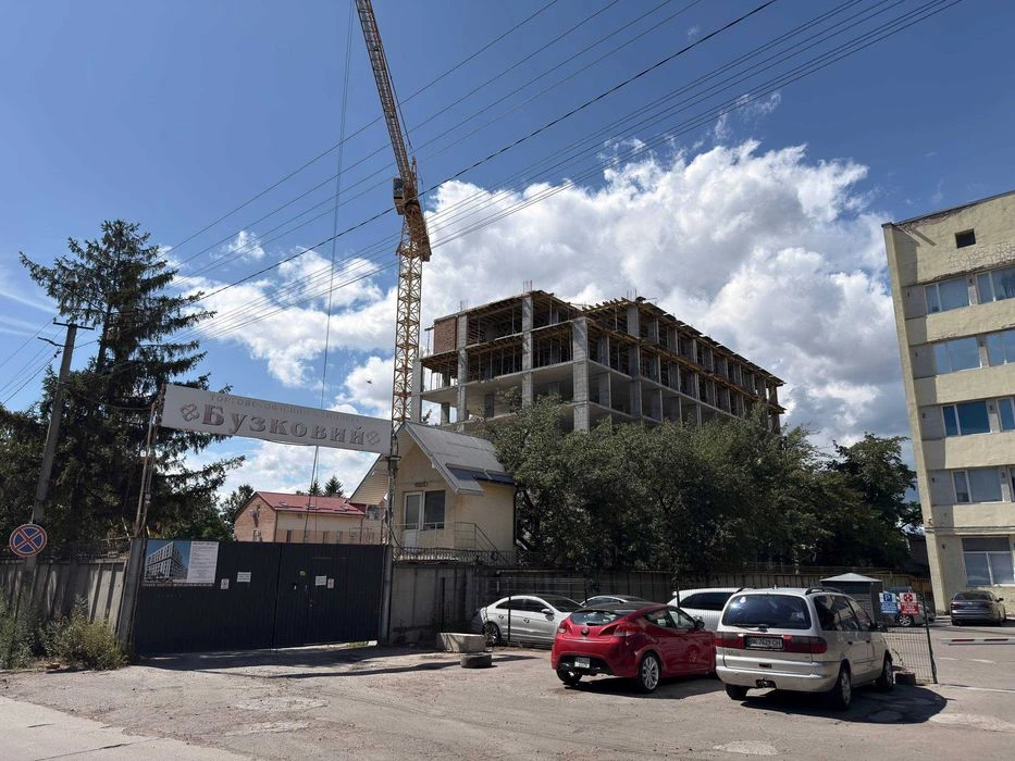 Продаж 1-кімнатної квартири · ЖК «AurA» · вул. Бузкова, 2 ·