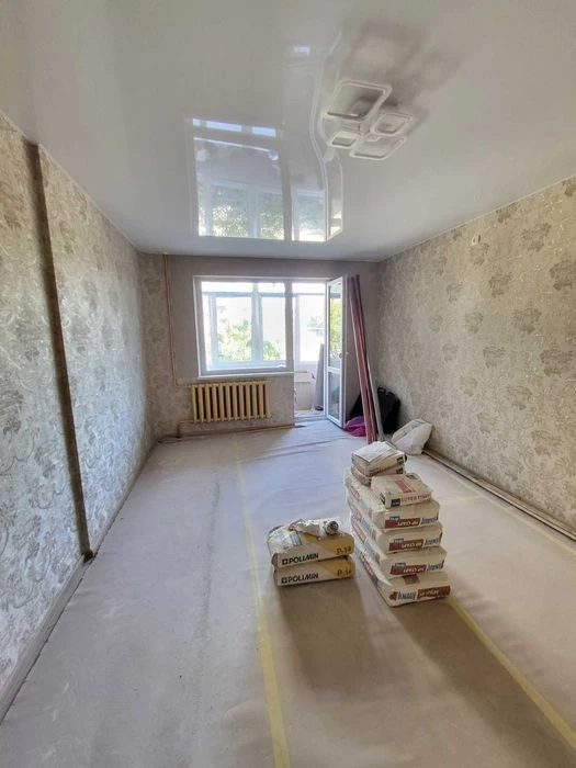 Продаж 1 кім. квартири з новим ремонтом по вул. Полуботка