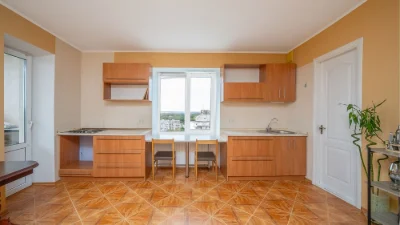 1 кімнатна 57.3 кв.м. Ремонт Велика кухня 17.8 кв.м. Власна