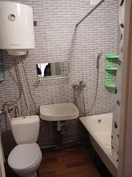Продам 1но комн  29м2 Градецкий