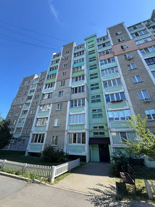 Простора  2-кімн квартира для сім'ї 58 м2 район Льотна-Єсько