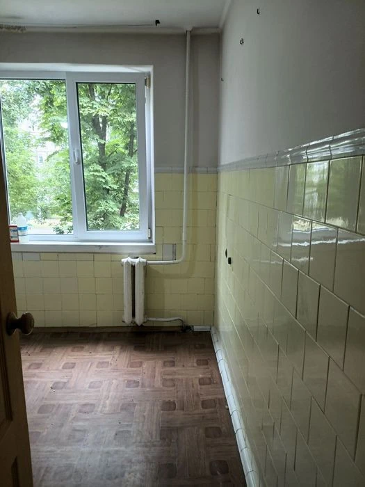 2 кімнатна , вул. Тероборони буд 2 , 2 поверх, 47м, ТОРГ!