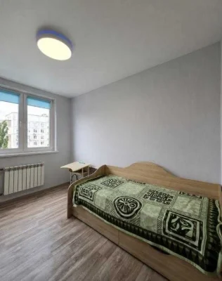Продам 2 к. квартиру 10 хвилин до метро Перемога