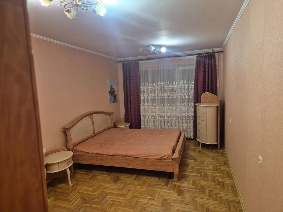 4к квартира і гараж Кондратьєва