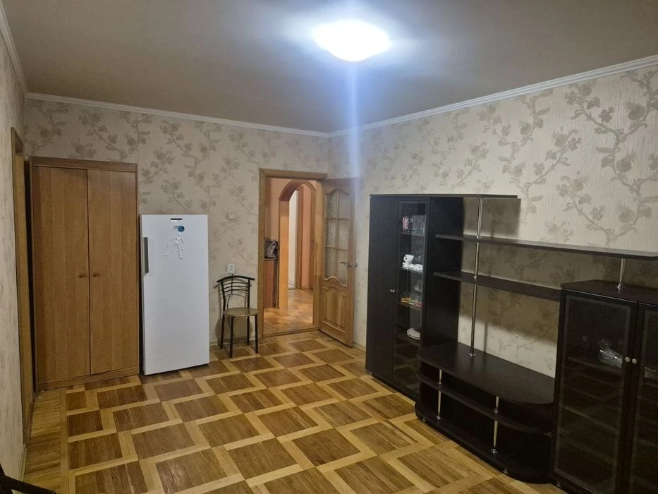 4к квартира і гараж Кондратьєва