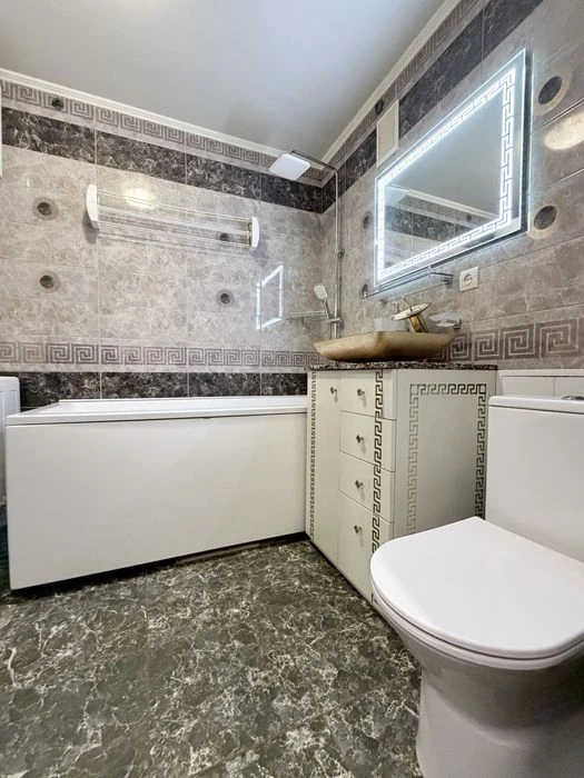 Продам 2-х квартиру центр Петропавлівська