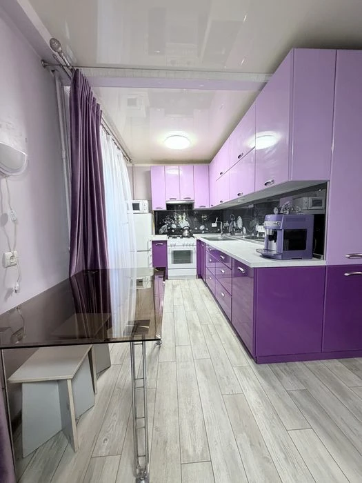 Продам 2-х квартиру центр Петропавлівська