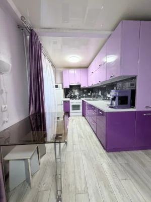 Продам 2-х квартиру центр Петропавлівська