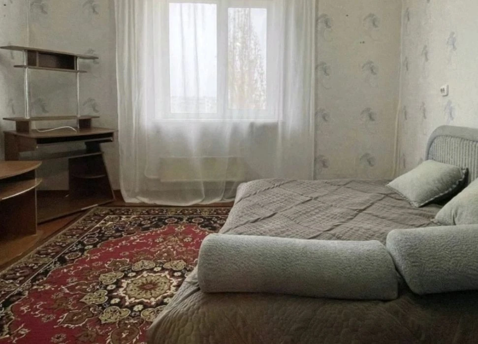 Продаж 1 квартири. Лушпи.