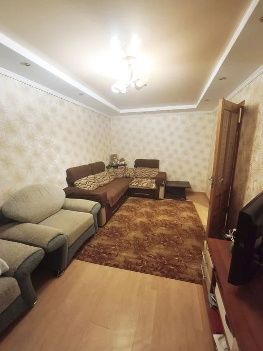 Продаж 3-кімн в Центрі, ул. Кондратьєва, цегла, ремонт