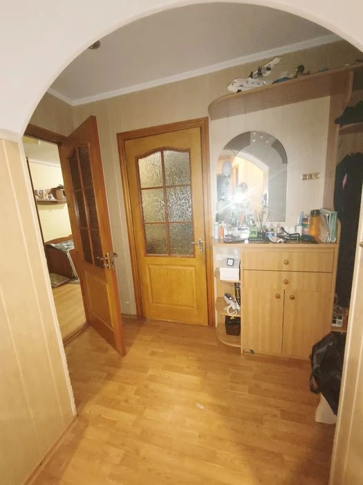 Продаж 3-кімн в Центрі, ул. Кондратьєва, цегла, ремонт