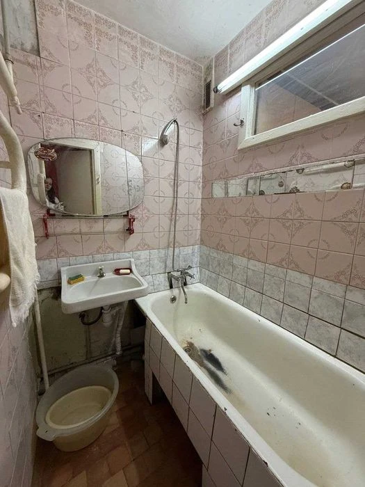 Продаж 2-кімнатної квартири вул. Новомістенська (р-н 10 школ