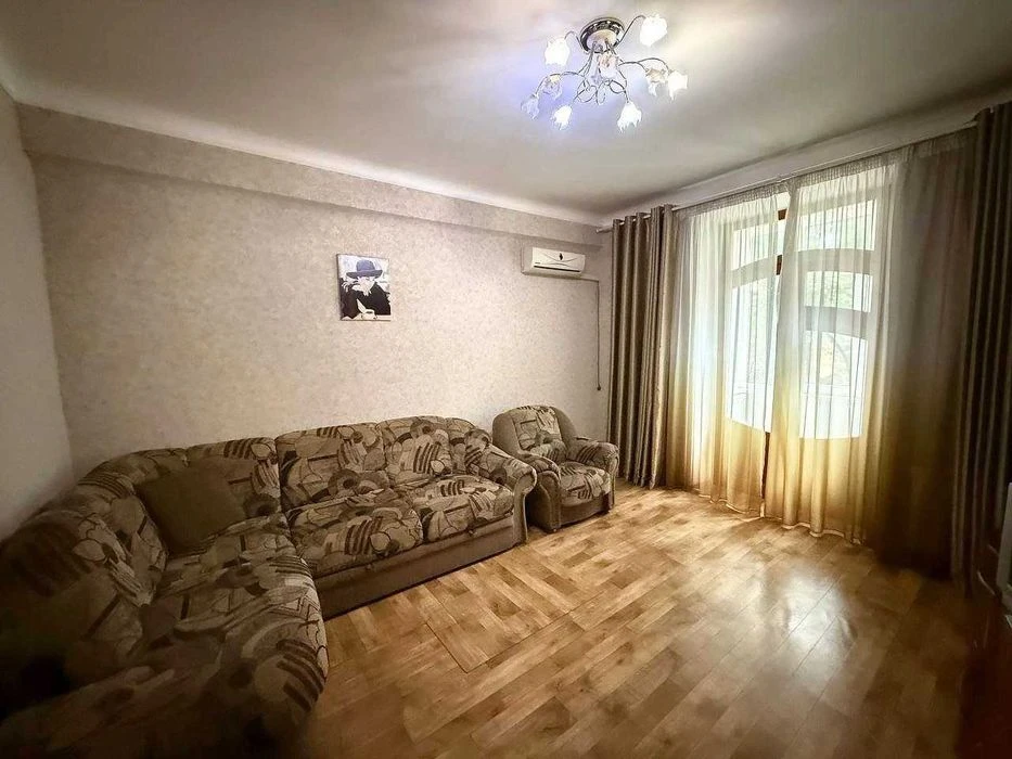 Продаж 2-кімнатної квартири по просп. Шевченка