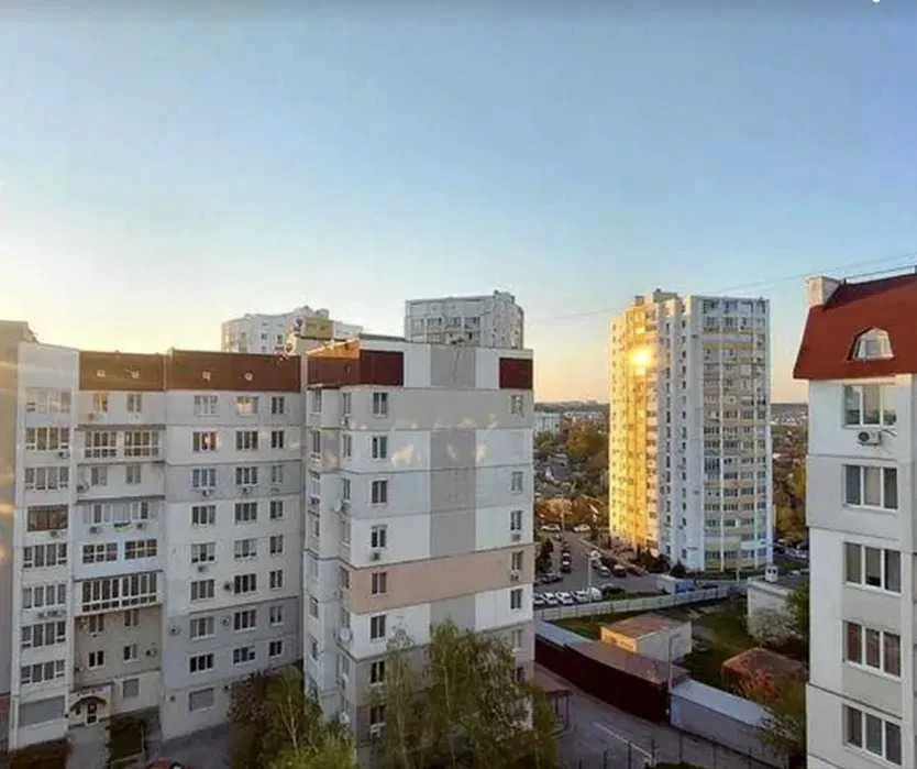Продам 2 к. квартиру ЖК Московский метро Защитников Украины