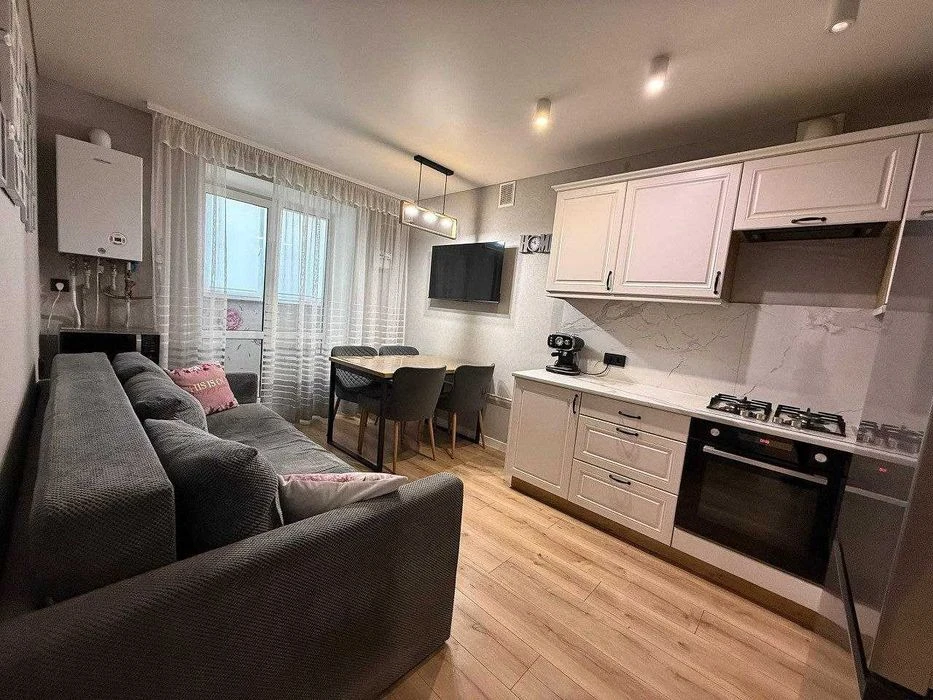 Продаж 2-кімнатної квартири в ЦЕНТРІ міста  вул.Луганська