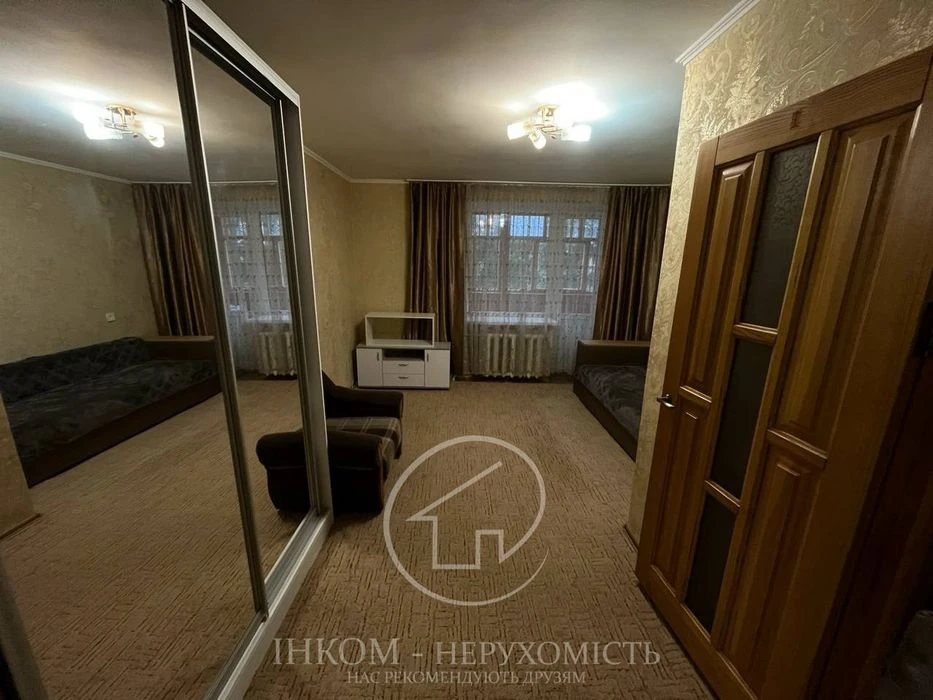1к квартира в цегляному будинку