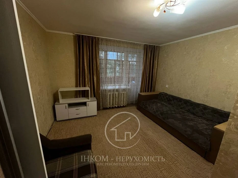 1к квартира в цегляному будинку