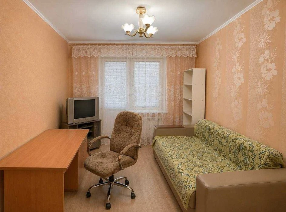 Продаж просторої 3-кімнатної квартири по вул. Героїв Крут (Ч