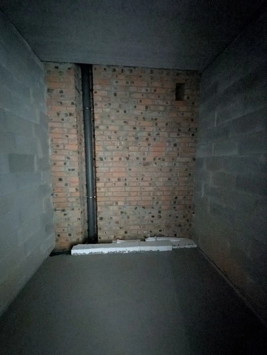 Продаю найдешевшу 1 кім квартиру р-н Щасливого