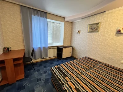 2 к квартира 9 ка. Ліфт без світла працює!