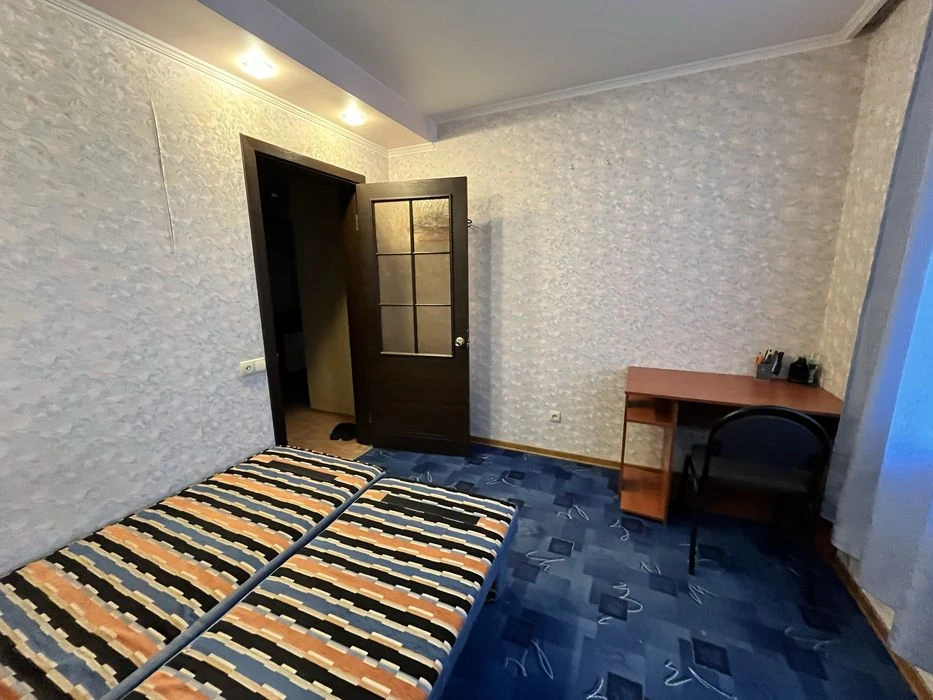 2 к квартира 9 ка. Ліфт без світла працює!