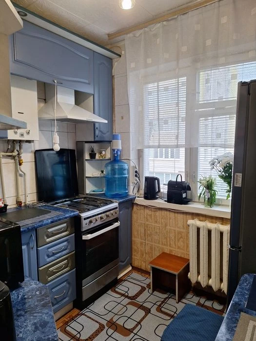 Продаж трикімнатної квартири  в центрі міста