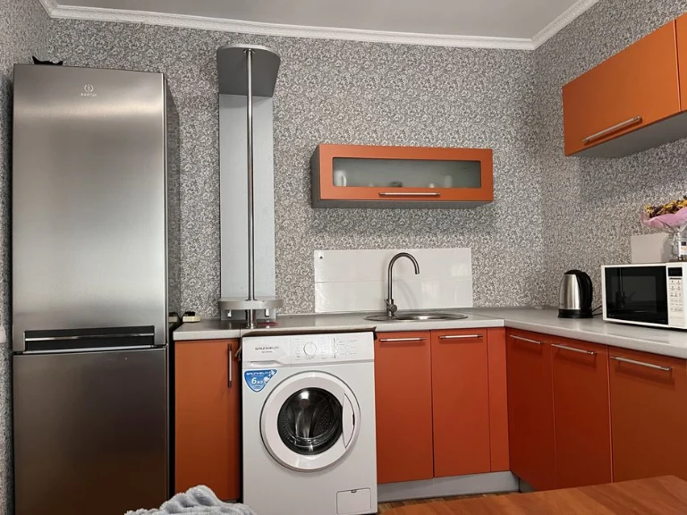 Продаж 1 к кв на Харківській 22